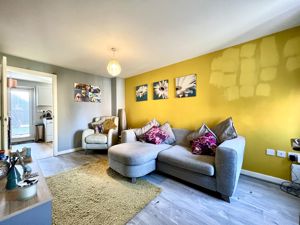 Living Room- click for photo gallery